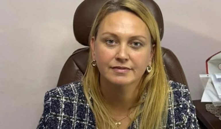 PARA ME “THASË” NË ZYRËN E ISH-DREJTORESHËS NË POSTËN SHQIPTARE/ Çfarë zbuluan pamjet filmike për ‘zhdukjen’ e 69 milionë lekëve