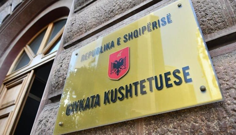 KUSHTETUESJA RRËZON KËRKESËN E ERION VELIAJT/ Kërkoi shfuqizimin e vendimit të GJKKO për kalimin e dosjes në gjyq