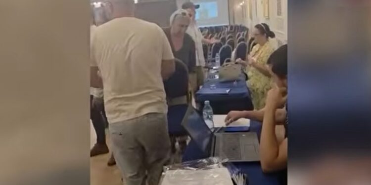 49 DITË PROTESTË PARA KRYEMINISTRISË/ Nis regjistrimi për Kuvendin e Parë Kombëtar Qytetar