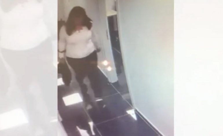 PARA ME THASË/ Publikohen për herë të parë pamjet nga kamerat e sigurisë brenda Postës në Durrës, momenti kur ish-shefja e financës ‘zbraz’ arkën dhe largohet