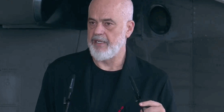 “NJË VEND NUK MBROHET NGA LIGJET E MURET”/ Rama me zjarrfikësit: Në fund të vitit presim tre avionë…