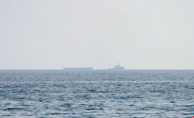 IRANI GODET BAZEN AMERIKANE NË LINDJEN E MESME/ Rritet frika për përshkallëzim