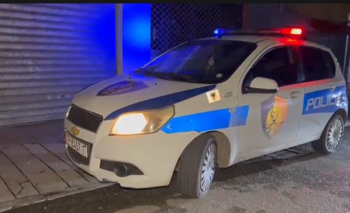 E RËNDË/ Plagoset me thikë 18-vjeçari në Korçë, arrestohet autori i dyshuar