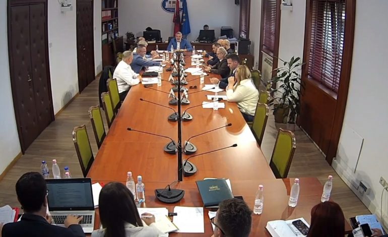GJOBË FERMERËVE? Penalizim deri në 1 milion lekë për këdo që gënjen ose refuzon të plotësojë censin