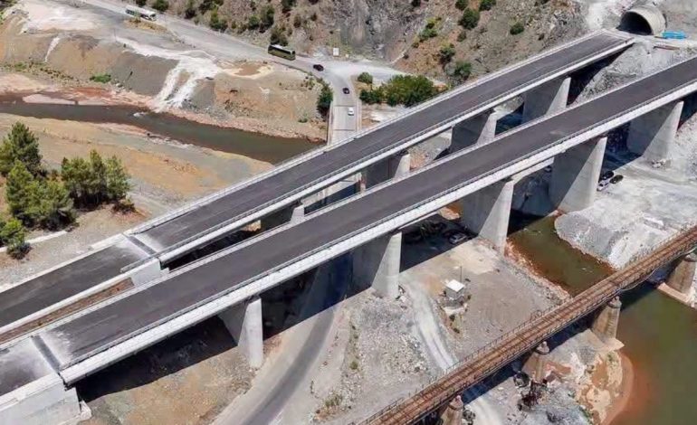 PUNIMET NË AKSIN ELBASAN-QAFË THANË/ Rama: Do ta bëjë lidhjen e Korçës dhe juglindjes me pjesën tjetër të vendit, më të shpejtë