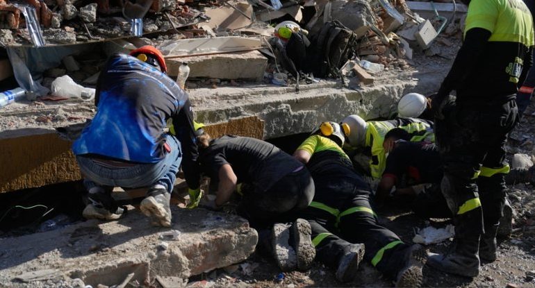 TËRMETI SHKATËRRIMTAR NË KOLUMBI/ 254 viktima, 2,600 të plagosur dhe rreth 200 të zhdukur