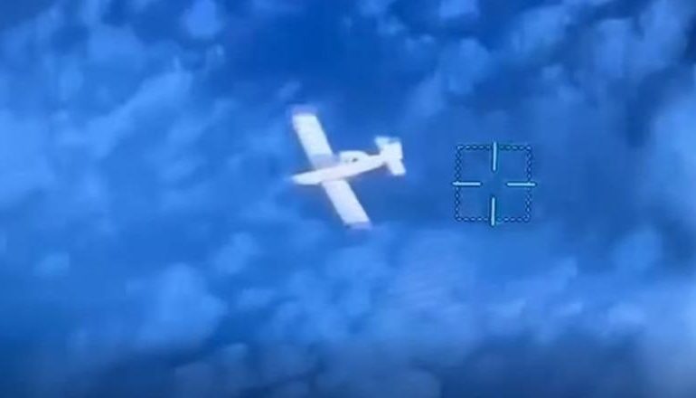 MES FLAKËVE NË MALLAKASTËR/ Avioni ‘Air Tractor’ ben testin e parë! Edhe 2 avionë të tjerë pritet t’i bashkohen forcave zjarrfikëse
