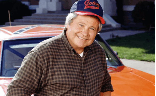 E TRISHTË/ Ndahet nga jeta Ben Jones, aktori i “The Dukes of Hazzard” dhe ish-kongresmen për dy mandate