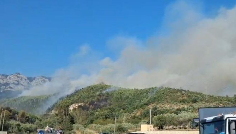 KRUJA NUK GJEN QETËSI/ Sërish zjarr në Zidoll pranë depove të eksplozivit të guroreve