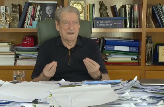 AKUZA QEVERISË PËR ZJARRET/ Berisha: Vendi i rrezikuar, Rama dhe ministrat rreziten e luajnë kumar