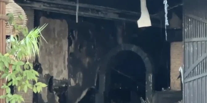 ZJARRI NË HOTELIN E VLORËS/ Flakët dyshohet se nisën nga priza treshe ku ishin lidhur dy frigoriferë