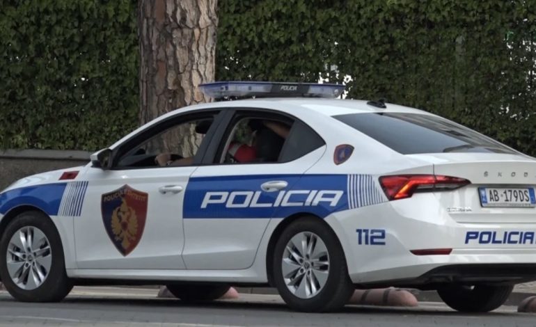 KONTROLLE INTESIVE NË TIRANË/ Mbi 3 mijë gjoba dhe 7 persona të arrestuar e të proceduar
