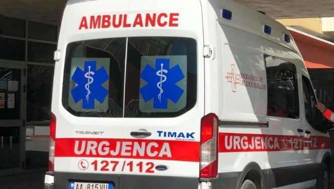 TRAGJIKE NË POGRADEC/ 37-vjeçarja shtatzënë humb jetën gjatë transportit drejt Tiranës, dyshohet për hemorragji të brendshme