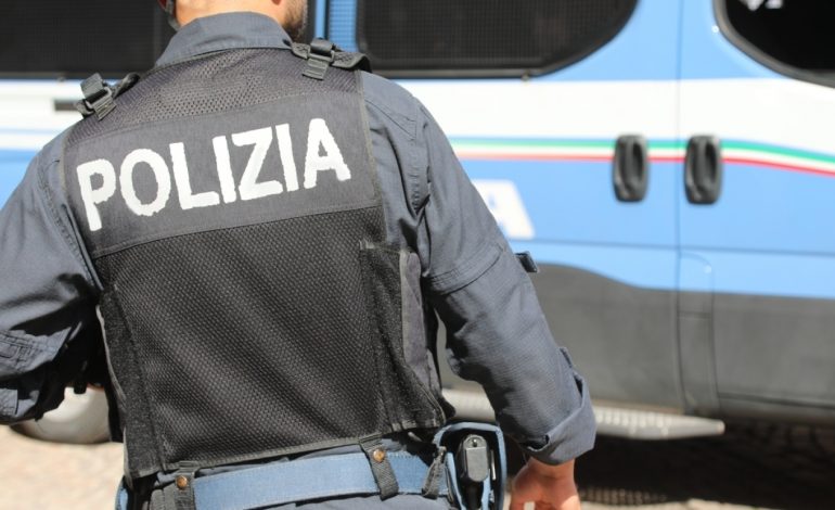 E RËNDË/ 4 shqiptarë sulmohen me thika, çekiç e spraj me piper në Itali! Njëri prej tyre në gjendje të rëndë