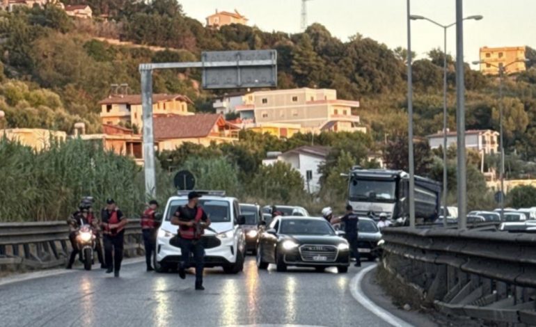 DETAJET NGA ARRESTIMI I ERGYS AGASIT/ Çfarë u gjet në makinën. FOTO nga operacioni