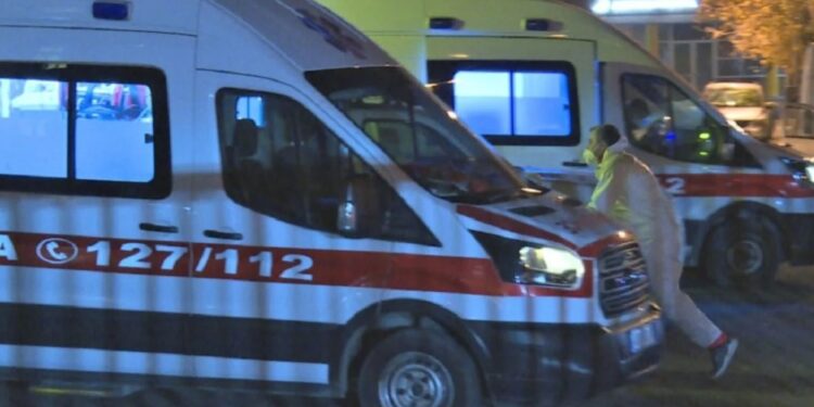 E RËNDË/ Po rregullonte depozitën e ujit, i riu humb jetën pasi bie në kontakt me tensionin e lartë