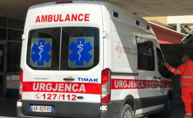 EMRI! Plagoset rëndë pushuesi në Vlorë, u hodh nga shkëmbi në det dhe…