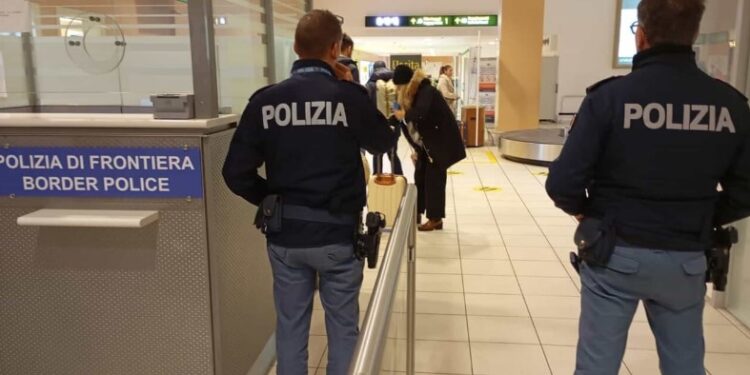 ITALIA PARANDALON SULMIN TERRORIST/ Do hidhte në erë qendrën tregtare në Verona, arrestohet 22-vjeçari shqiptar