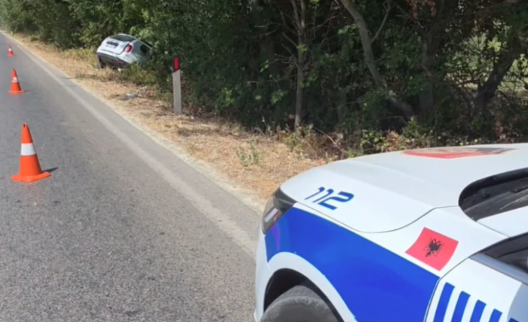 AKSIDENT NË AKSIN RRUGOR LUSHNJË-BERAT/ Makina del nga rruga, plagoset 32-vjeçari i huaj, ndërhyn zjarrfikësja për ta nxjerrë nga mjeti