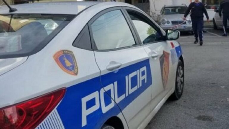 CELULARI ME LËNDË PLASËSE NË DURRËS/ Ekspertët e RENEA-s çaktivizojnë eksplozivin në Lagjen Nr. 3