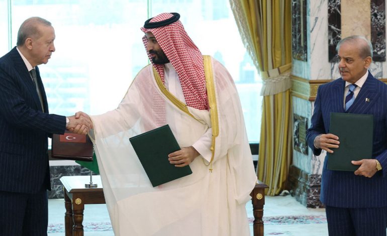 A PO LIND NATO-ja ISLAMIKE? Arabia Saudite, Turqia dhe Pakistani krijojnë bosht të ri mbrojtës