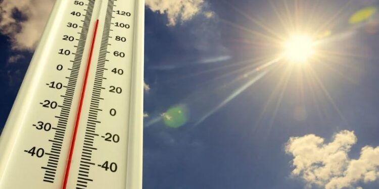 PARASHIKIMI I MOTIT/ Edhe sot vala sahariane do godasë vendin! Temperatura deri në 41 gradë, ja qarqet më të nxehta