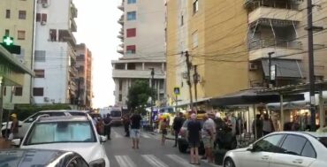 ZJARR NË NJË PALLAT NË GOLEM/ Përfshihet nga flakët një apartament, çfarë dyshohet