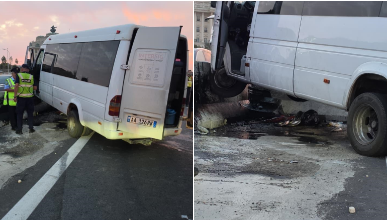 AKSIDENT NË TIRANË/ Furgoni i pasagjerëve përplaset me betonët anësor te Mbikalimi i Kasharit, plagosen 4 persona