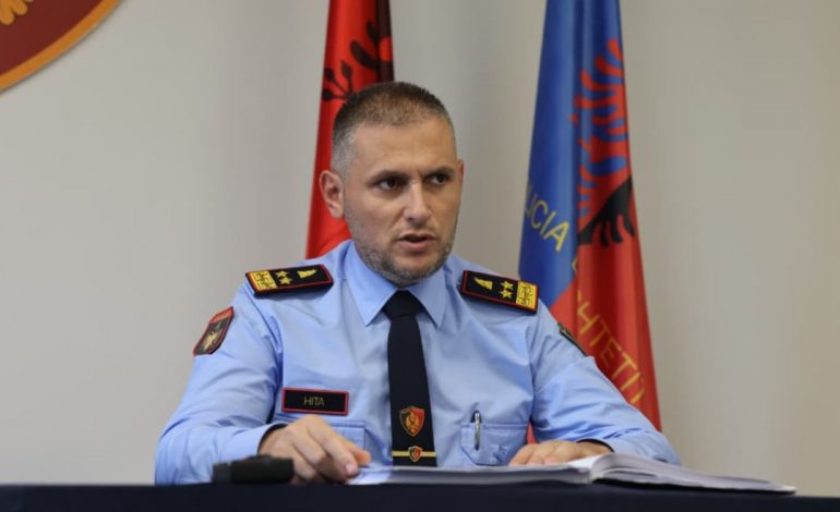 HITA MBLEDH DREJTUESIT E POLICISË NË TRE QARQE/ Fokusi te parandalimi i ngjarjeve kriminale dhe siguria në shkolla
