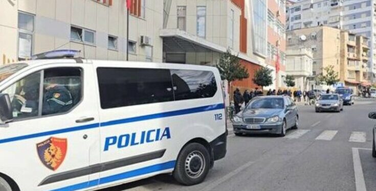 E RËNDË/ Dy persona dhunojnë drejtorin e Ujësjellësit të Elbasanit, Luan Tabaku u godit me sende të forta! Kush janë autorët