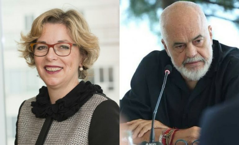 EVIS SALA DHA DORËHEQJEN SI MINISTRE E SHËNDETËSISË/ Reagon Rama: Do vazhdojë të jetë…