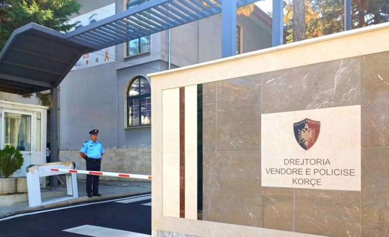 E PËSON KEQ/ Kërcënoi babain e gazetares për shkak të detyrës së saj, procedohet 30-vjeçari në Maliq
