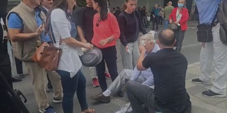320 TË LËNDUAR NË 8 DITË/ Ministria e Shëndetësisë: Mes tyre 192 efektivë dhe 6 përfaqësues të medias