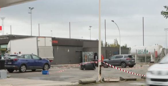 TERROR NË FRANCË/ Të shtëna me armë drejt kalimtarëve, një i vdekur dhe katër të plagosur