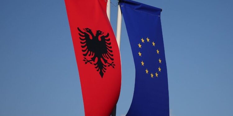 INTEGRIMI/ BE po shqyrton planin, Shqipëria mund të ketë Komisionerë në Bruksel para anëtarësimit! Strategjia e re prezantohet më 6 tetor