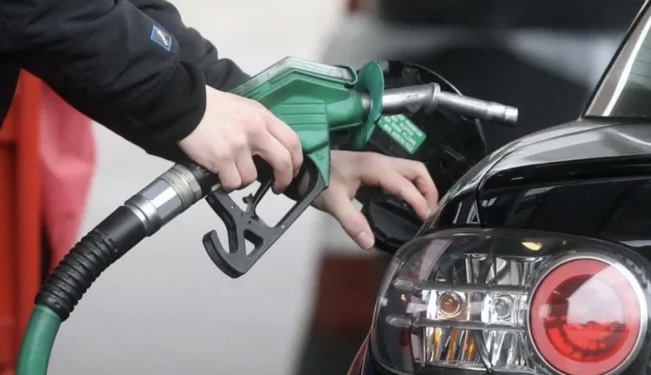 BORDI UL ÇMIMET E KARBURANTEVE/ Nafta dhe benzina 3 lekë më lirë