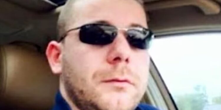 EMRAT/ Nga Pisa në SHBA, arrestohen 2 të shumëkërkuar nga drejtësia shqiptare, akuzohen për vrasje dhe grup kriminal! Pritet dhe ekstradimi