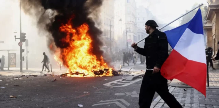 PROTESTA/ Franca shton masat për nesër! Ministri i Brendshëm: Grupet e majta radikale po organizojnë dhunë