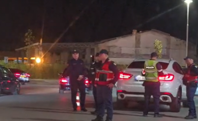 POLICIA “BLINDON” VLORËN/ Kontrolle të shtuara ndaj makinave me xhama të zinj dhe personave në kërkim