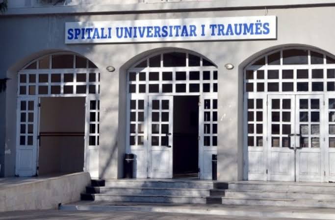 PROTESTA/ 26 të lënduar, dy efektivë policie dhe dy protestues nën kujdesin mjekësor, një polic i është nënshtruar operacionit