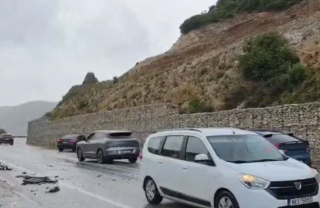 E RËNDË NË LEVAN-TEPELENË/ Nënë e bijë plagosen në një aksident rrugor