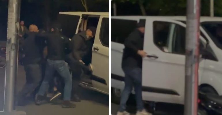 ULËRIMA DHE PANIK/ Pa mjete identifikuese, disa civilë marrin forcërisht një person dhe e fusin në furgon